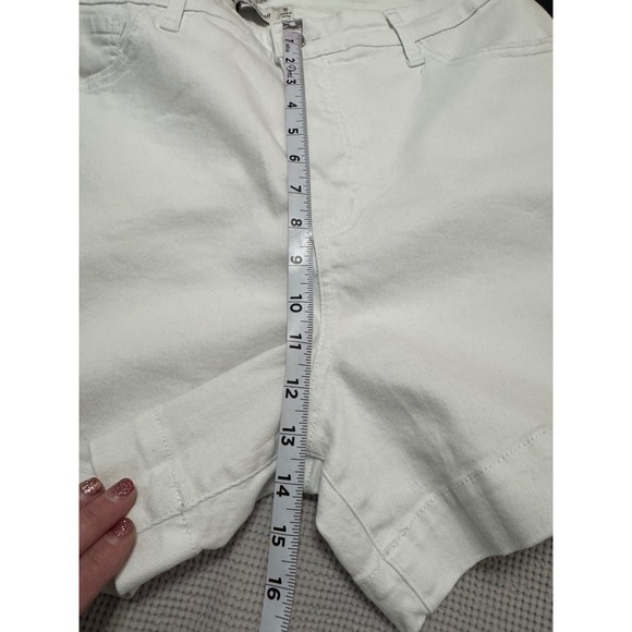 Rebecca Minkoff 90's Short White Denim High Rise Relaxed Fit Size 16 NWT - Picture 9 of 10